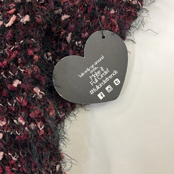 NEW Forever 21 Women’s Plum Knit Scoop Neck Crochet-Like Sweater, Size Medium - Picture 8 of 9